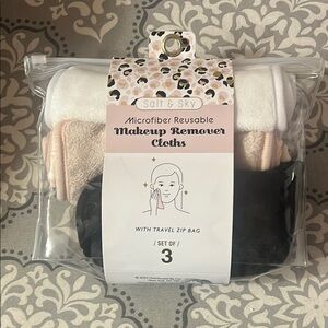 Salt & Sky Makeup Remover Cloths Set